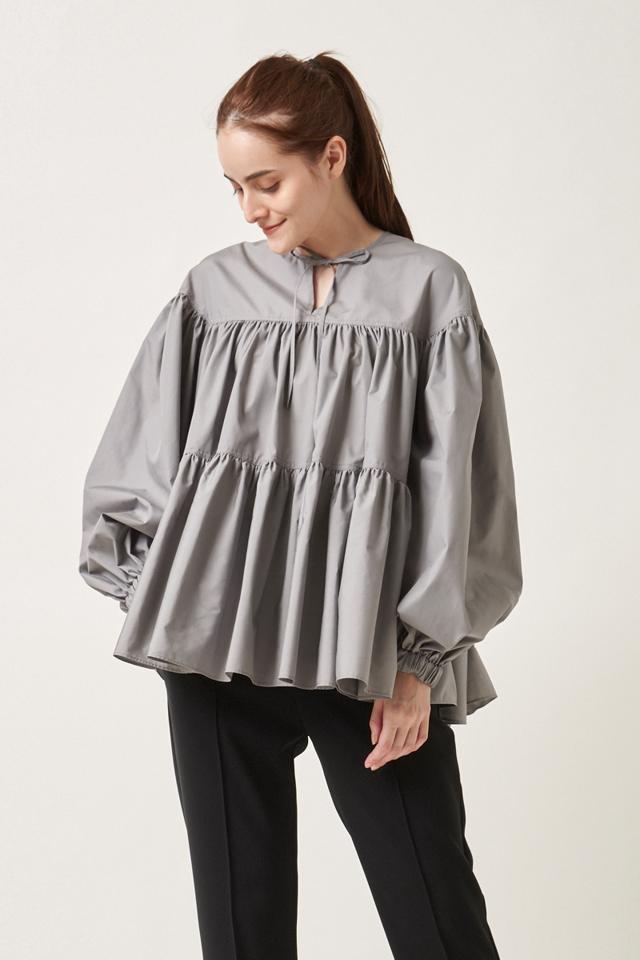 yori(ヨリ)の「ボリュームギャザーブラウス【2021SP】2月上旬入荷