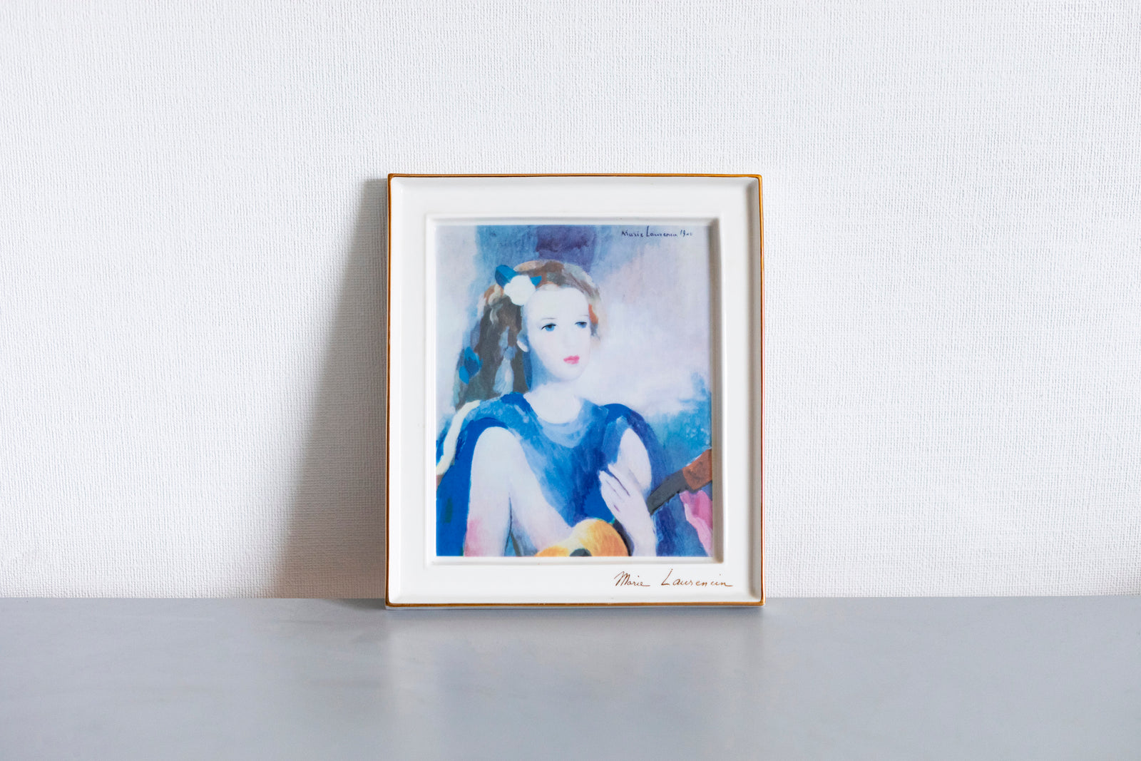 ギターを持つ少女 / マリー・ローランサン – At Sea Day