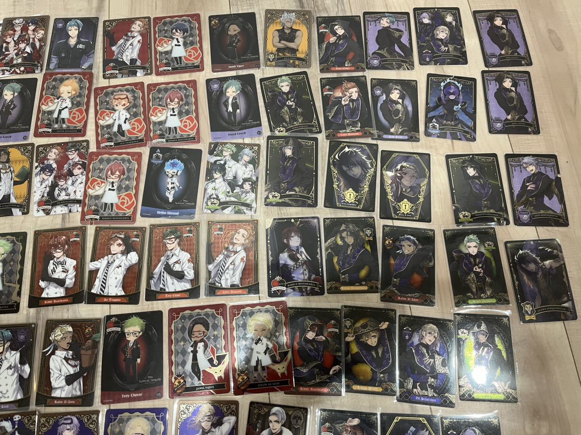 ツイステ ツイステッドワンダーランド カード メタルカード ウエハース