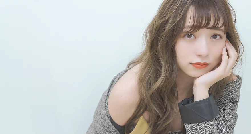 プルエクステについて徹底解説！編み込みやシールエクステの違いとは