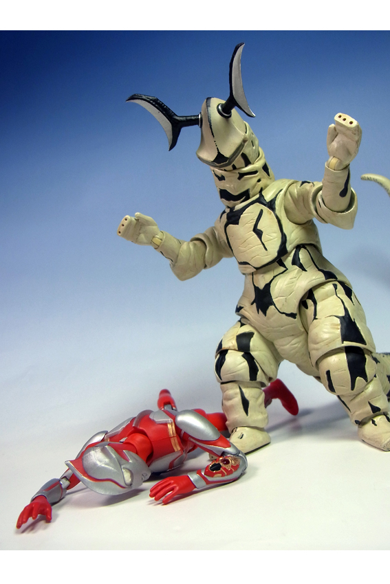 ULTRA-ACT エレキング」代行レビュー | ヒーローフィギュアをレビュー！