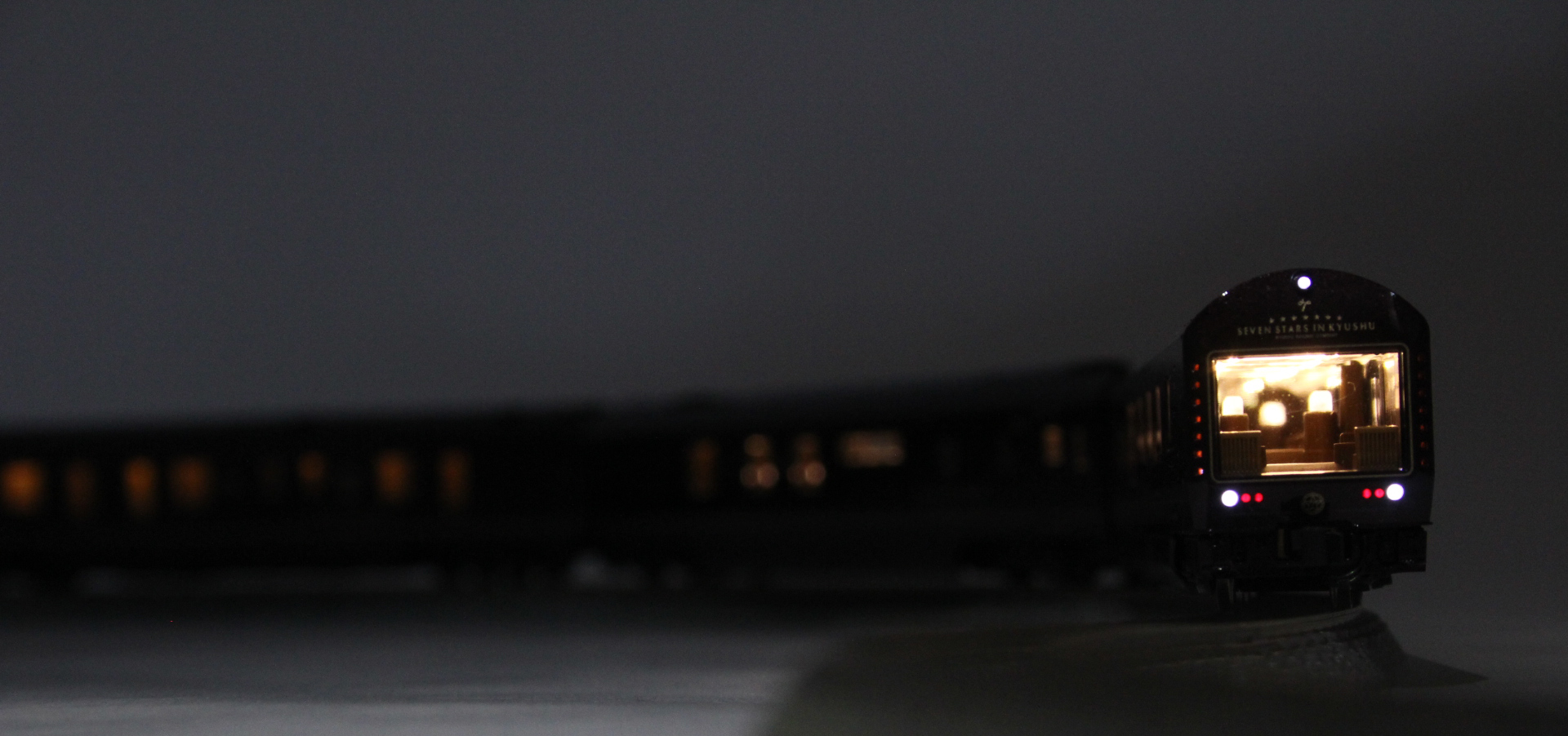 KATO 【室内灯取付済】クルーズトレイン ななつ星 in 九州 8両セット N