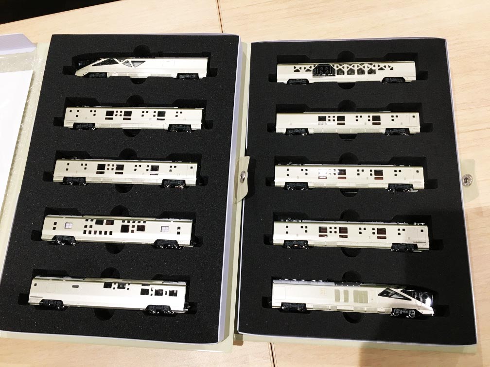 KATO 10-1447 E001形《 TRAIN SUITE 四季島 》10両セット【特別企画品