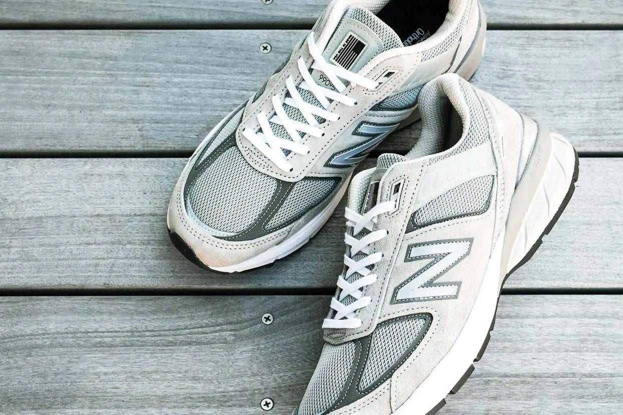 1/26発売｜New Balance 990V5 