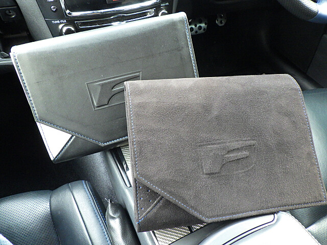 レクサス純正 GS F / RC F 車検証入れ取替作業（レクサス IS F・USE20