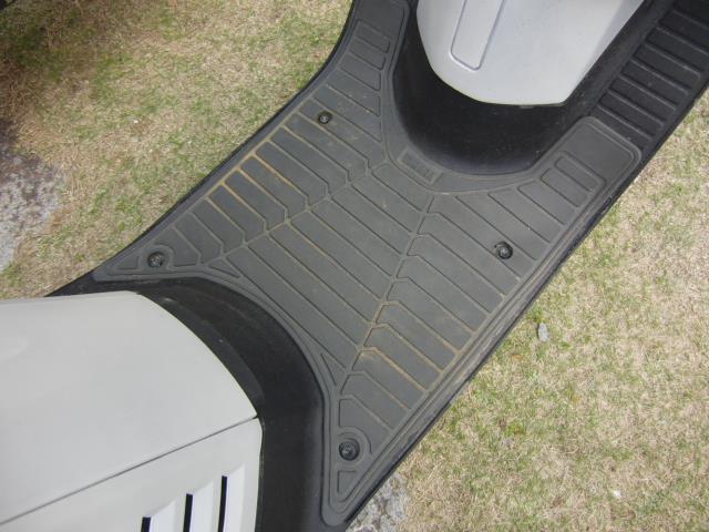 27V ペリカンジョグ ステップマットの交換（ヤマハ ジョグ-27V）by al