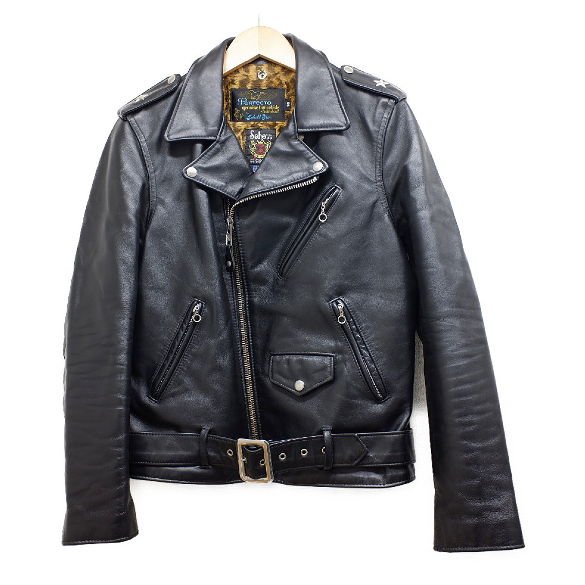 大阪心斎橋店にて、ショット( SCHOTT)×ワコマリア(WACKO MARIA)の