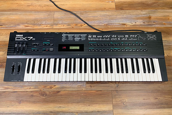 Yamaha DX7S photo gallery - Syntaur