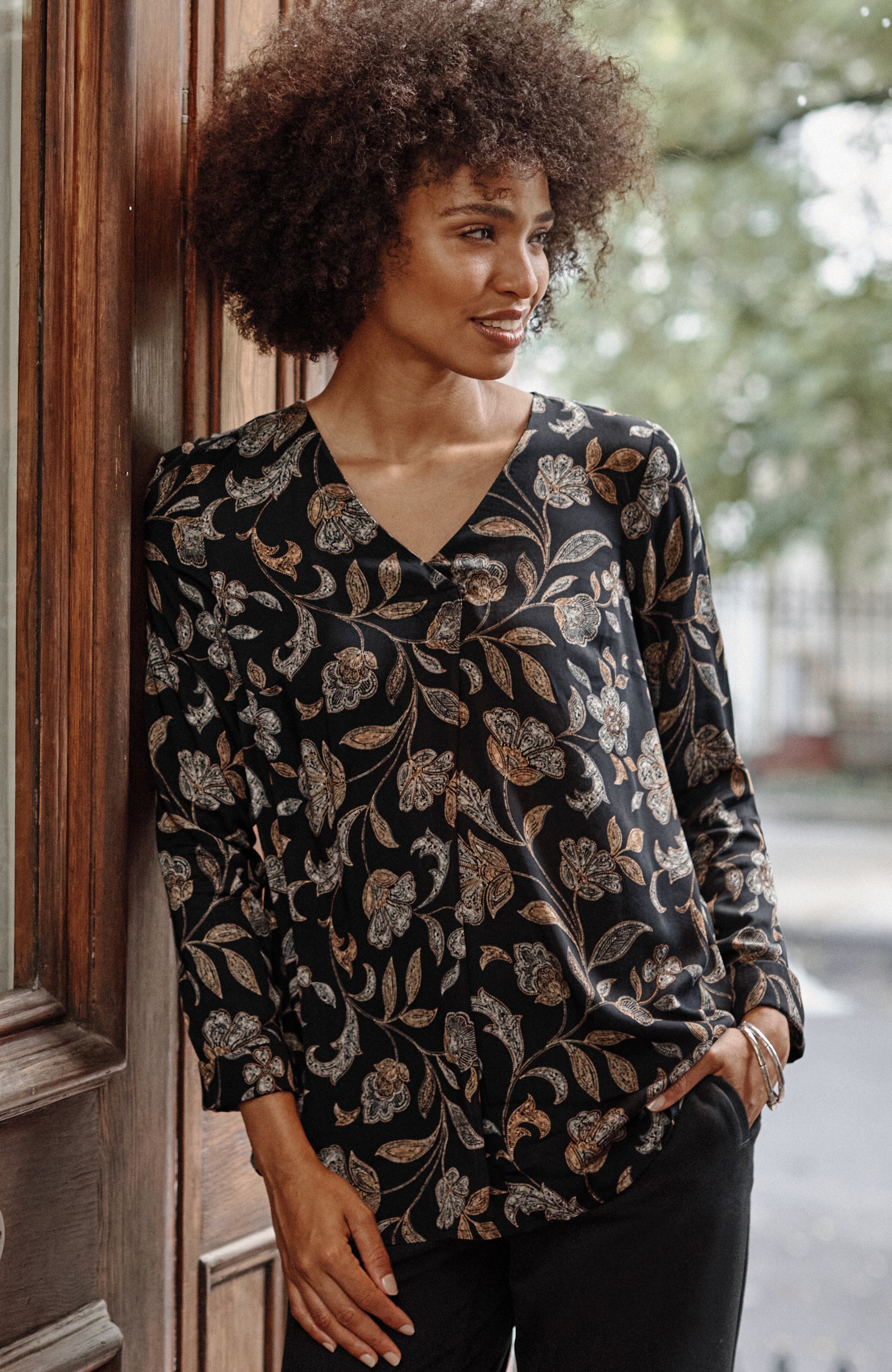 PRINTED SATIN V-NECK POPOVER | JJill