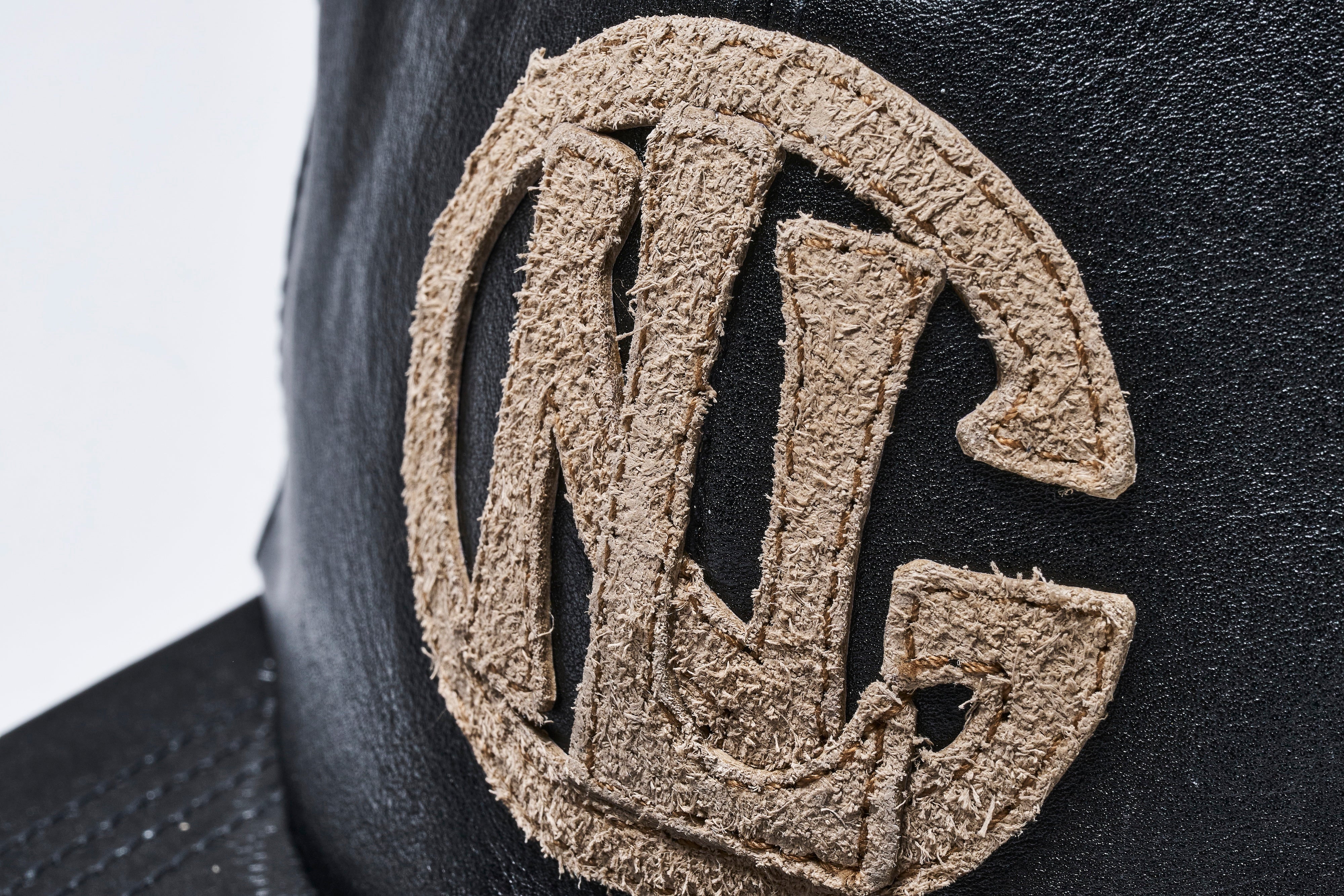 天神ワークス × Lightning キップレザー トラッカーキャップ