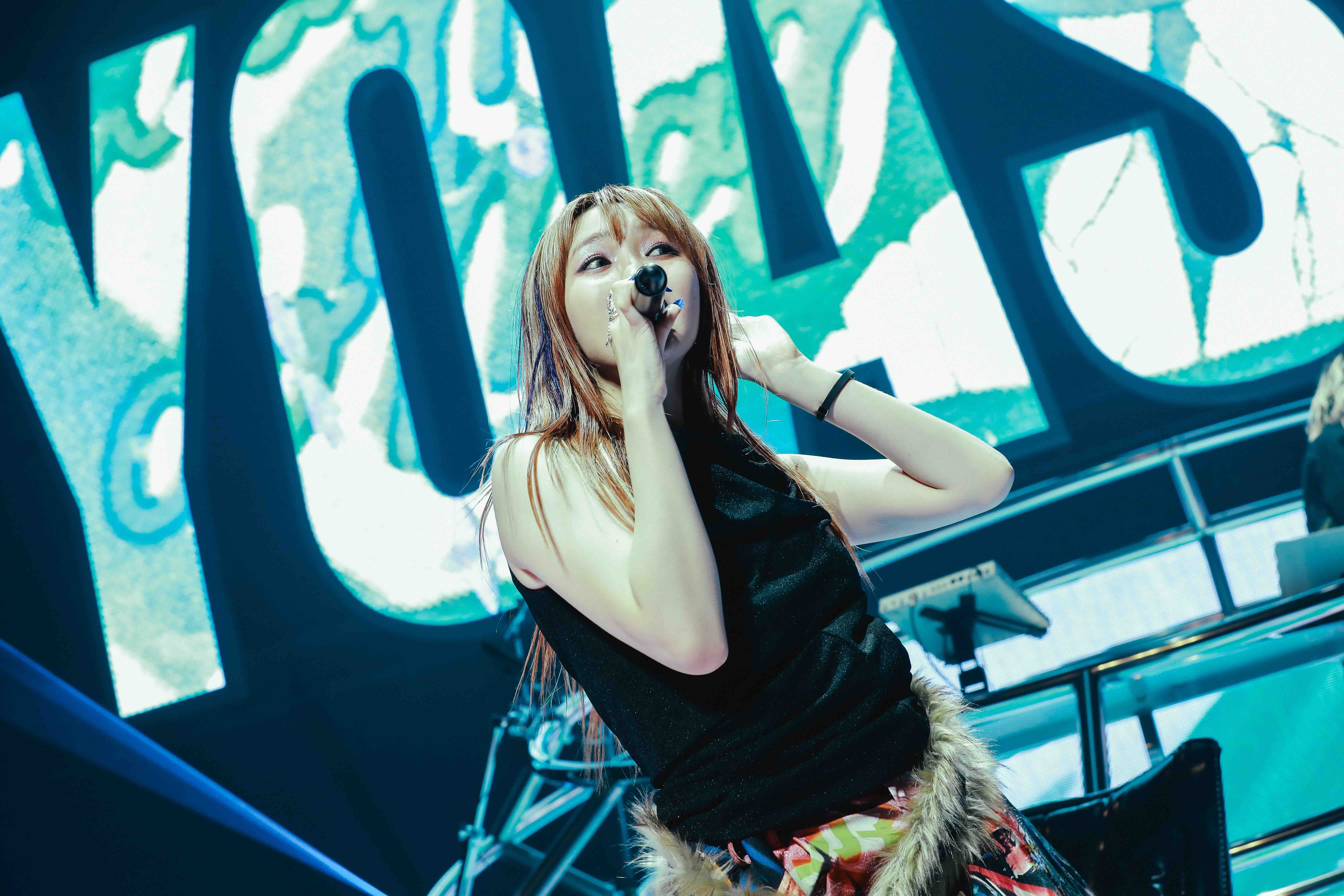 YOASOBI 初のホールツアー「YOASOBI HALL TOUR 2025 WANDARA」開幕