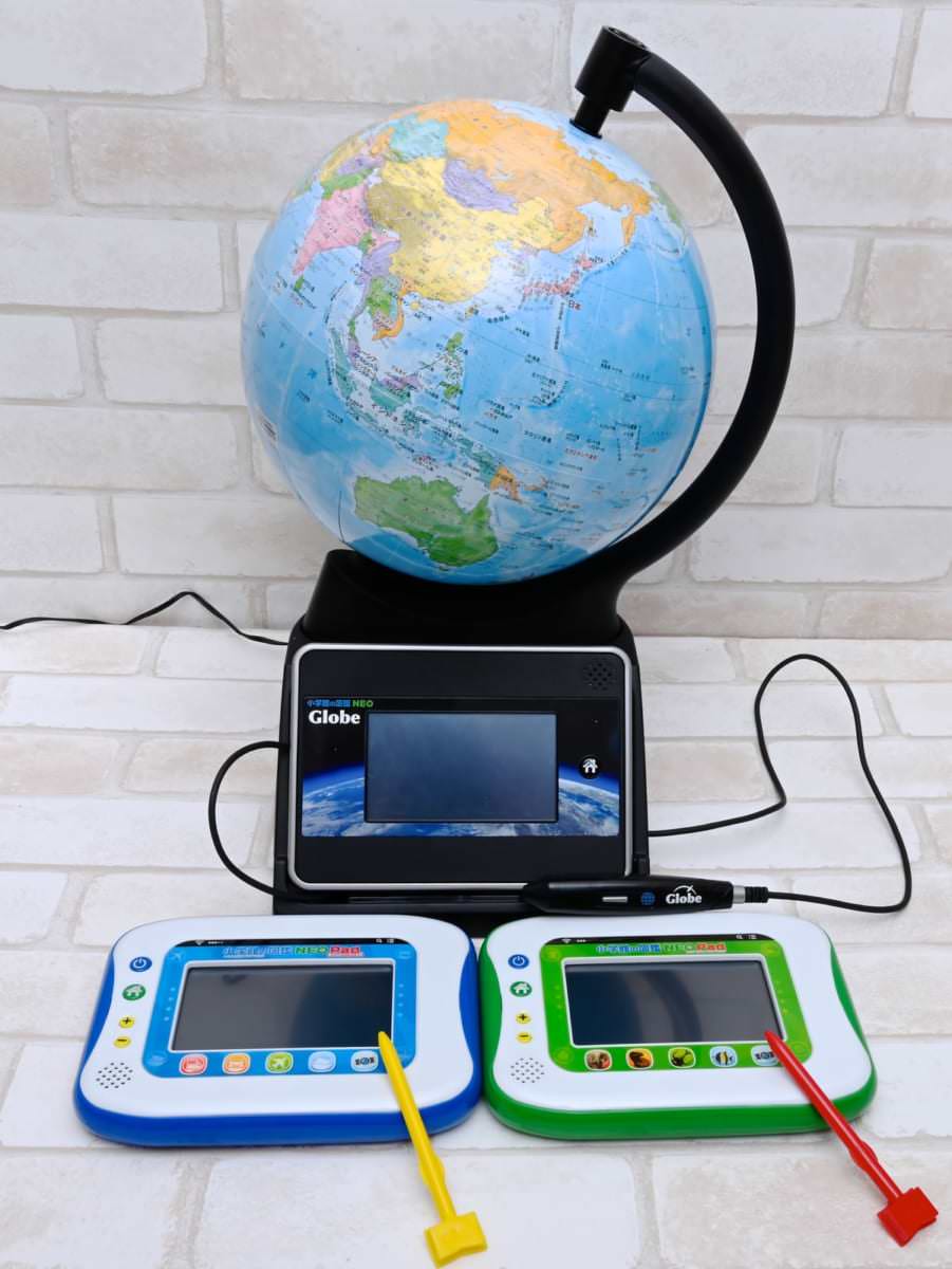 パッドと連動するしゃべる地球儀！タカラトミー「小学館の図鑑NEO Globe」