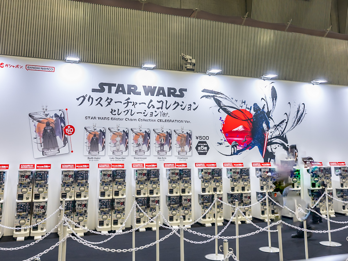 和小物や浮世絵、ロゴデザイングッズが勢揃い！「スター・ウォーズ