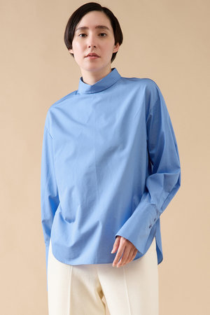 martinique(マルティニーク)｜ロール襟ブラウス/サックス の通販