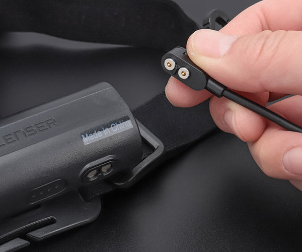 LEDLENSER H7R Core LEDヘッドライト 1000lm 502122 レッドレンザー