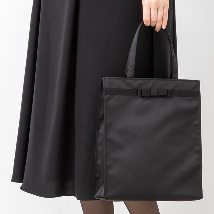 撥水加工】グログランリボンの手提げバッグ ・ブラック｜東京ソワール