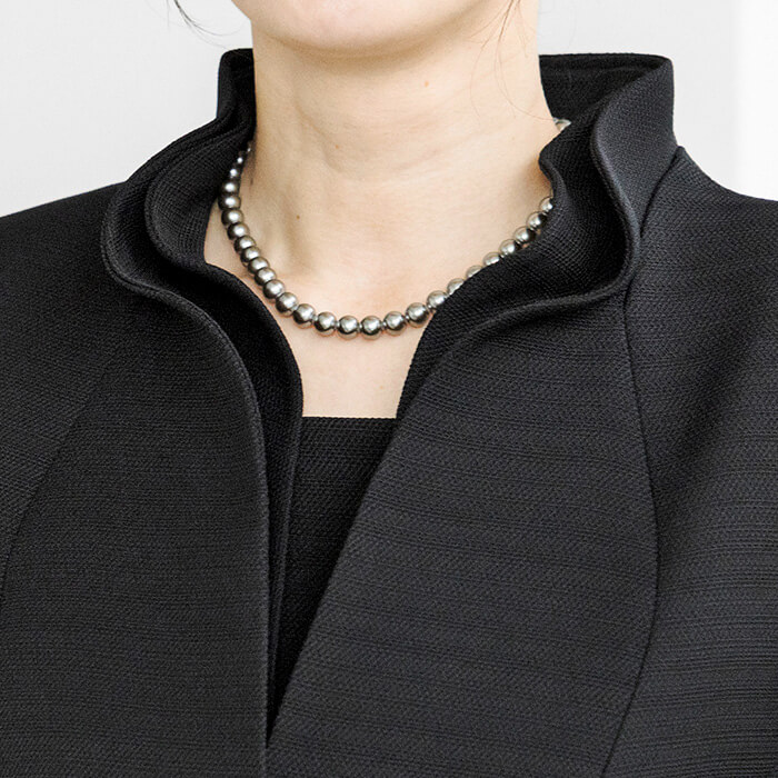 勝山織のダブルカラーのアンサンブル 13号・ブラック｜東京ソワール