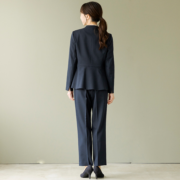 洗える｜定番ネイビーパンツスーツ 15号・ネイビー｜東京ソワール