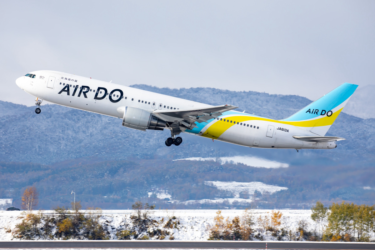 JAL「森伊蔵」機内販売25周年記念！ロゴ入り限定ボトルを250本販売