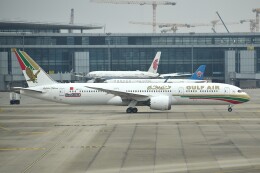 日本近距離航空 Boeing 737-200 JA8413 福岡空港 航空フォト | by