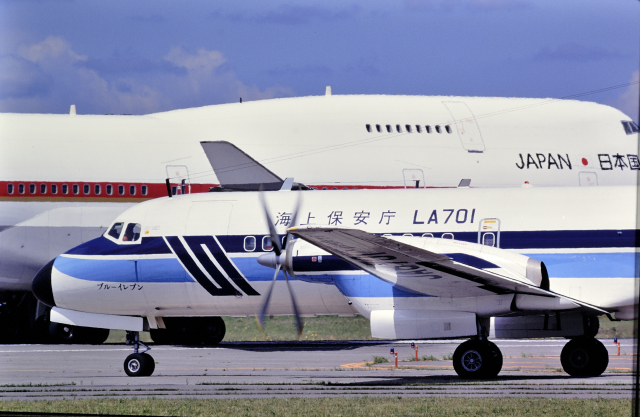 激レア】YS-11 安全のしおり 日本エアシステム 激レア】YS-11 安全の