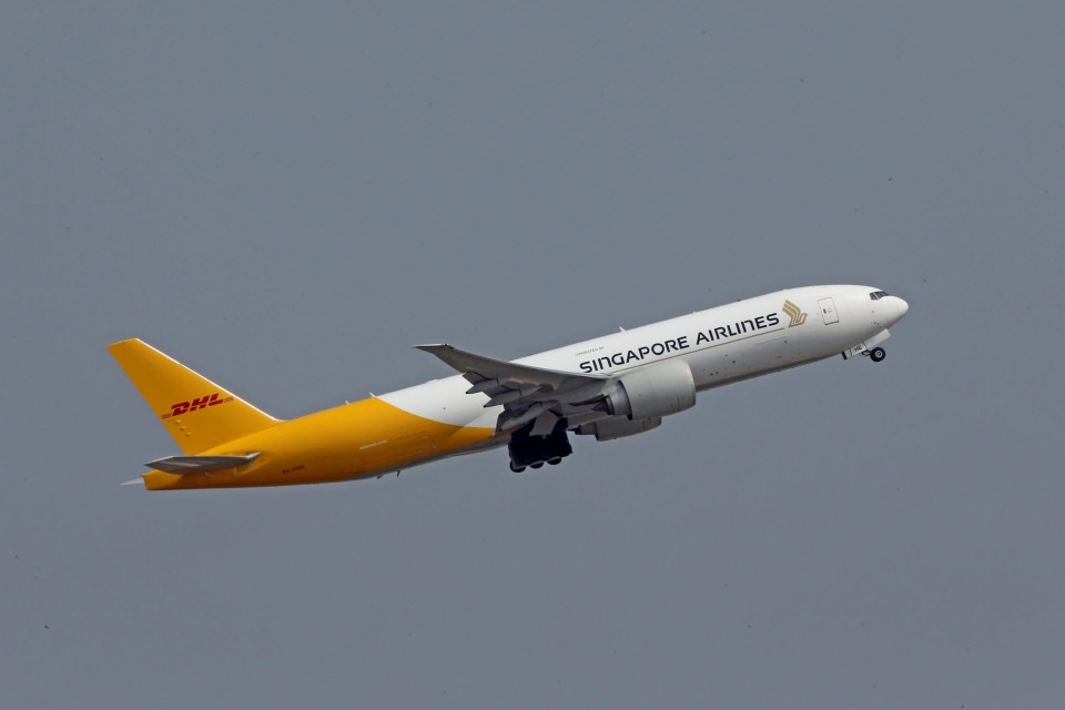 シンガポール航空 Boeing 777-200 9V-DHE スワンナプーム国際空港 航空