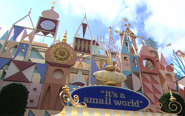 思い出がいっぱいつまった『イッツ・ア・スモールワールド』 最終日を