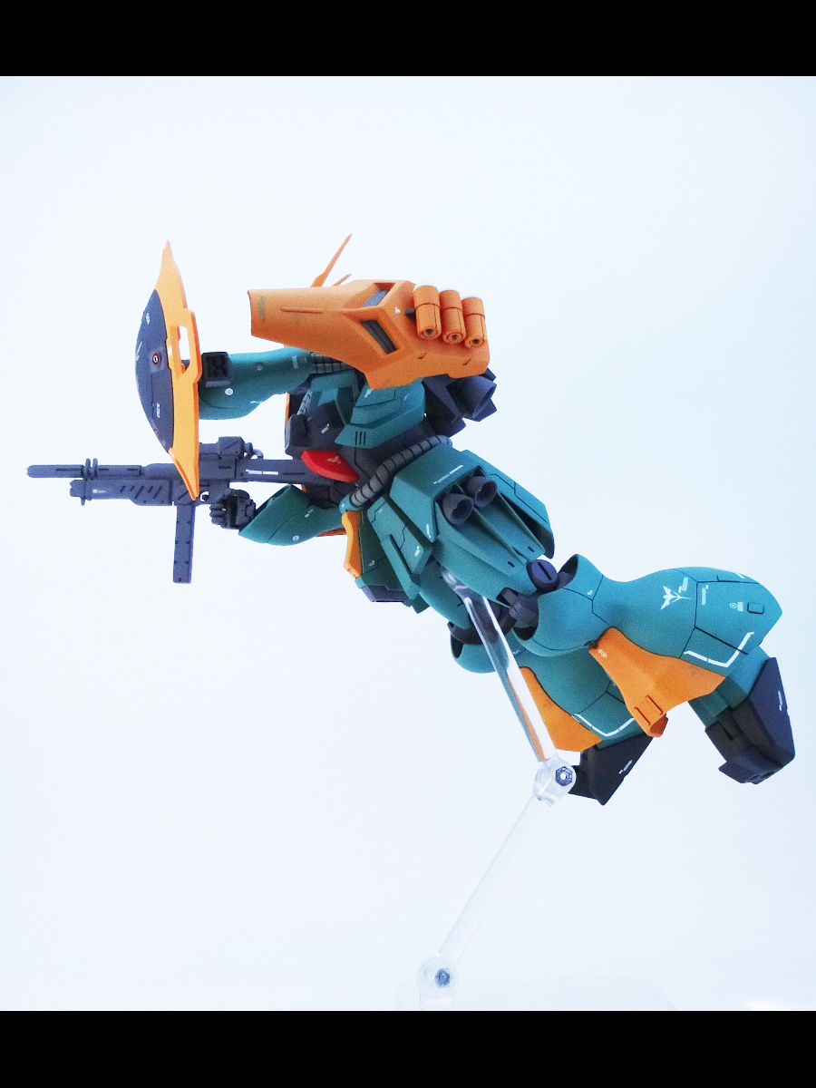 HGUC 1/144 ヤクト・ドーガ（ギュネイ・ガス専用機）改修・全塗装