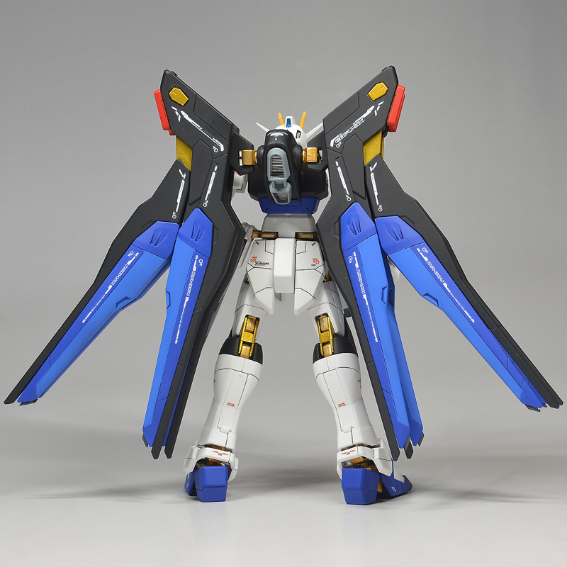 HG ストライクフリーダムガンダムの塗装レシピと写真レビュー