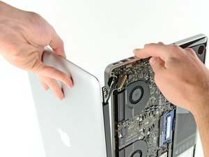 MacBook Pro 15インチ Unibody Late 2011 修理のヘルプ: 自分で修理