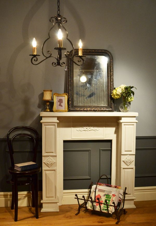 フランスから届いたアイアン製のアンティーク薪置き（薪ラック）(k