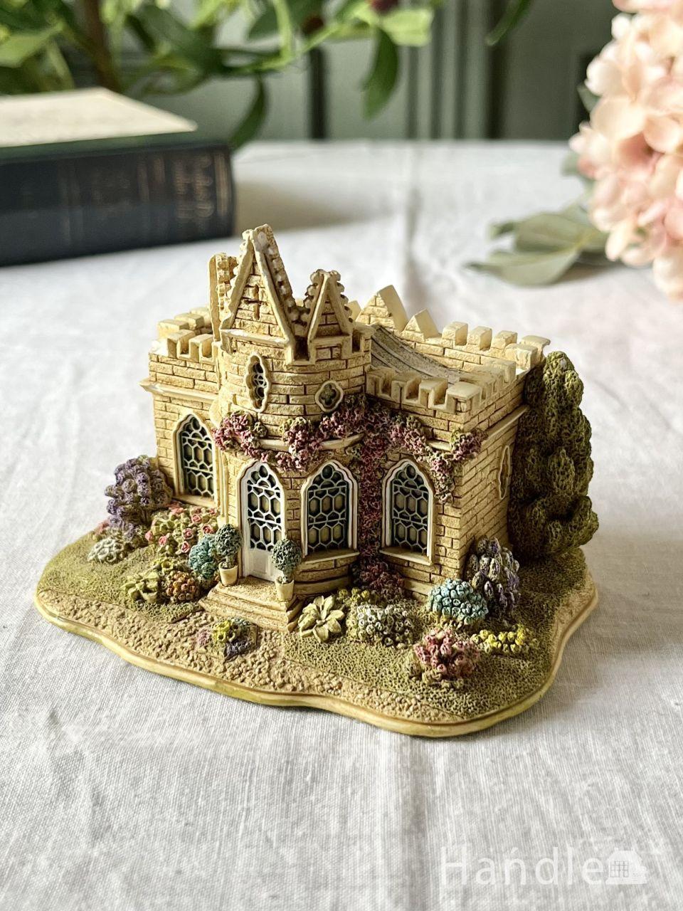 ロイヤルドルトン社のアンティークの陶花、ボーンチャイナのフラワー