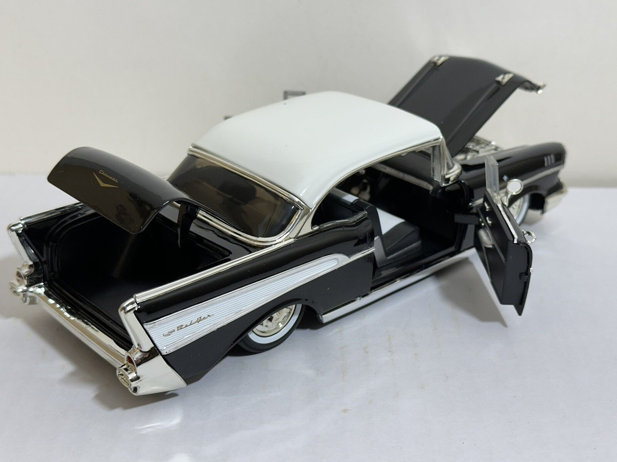 JADA SHOWROOM FLOOR 1957 CHEVY BEL AIR BLACK 1:24 DIECAST MODEL