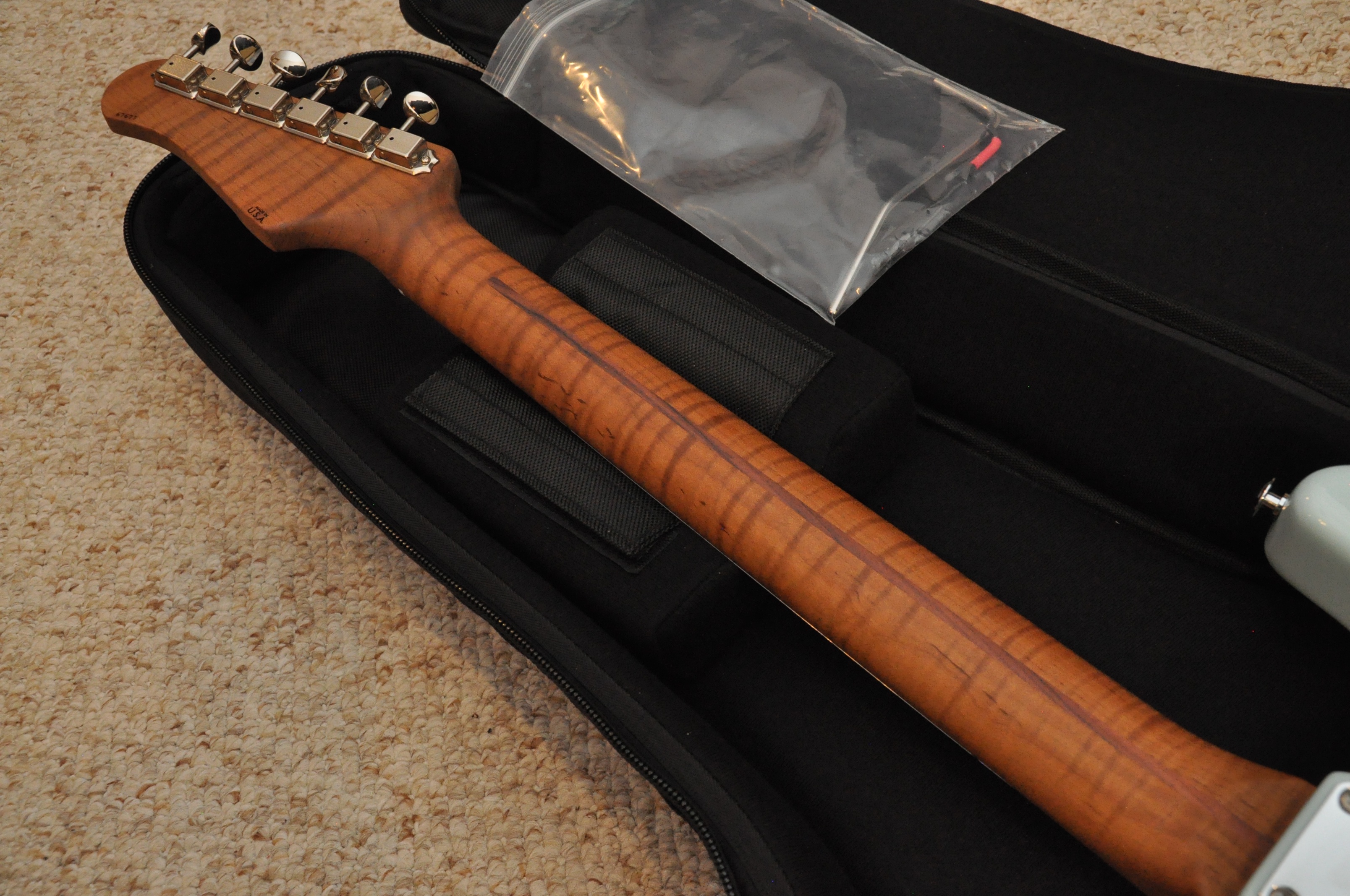 Sold - Suhr Dealer Select Classic S Antique HSS - Sonic Blue