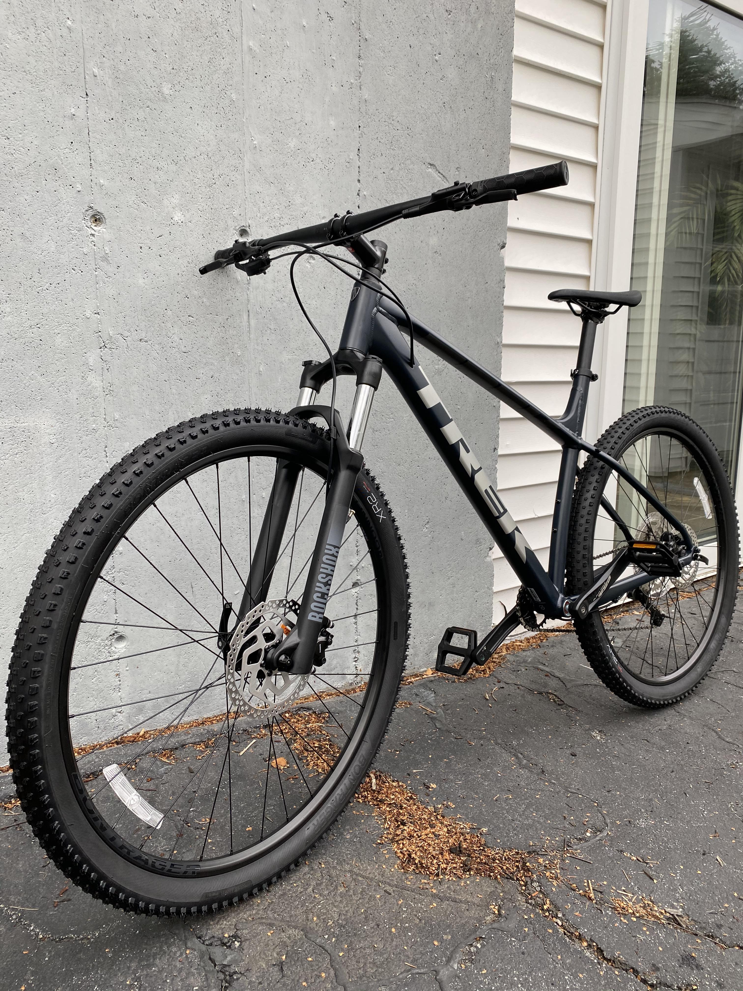 2021 Marlin 7 in Nautical Navy, my first real MTB so excited : r