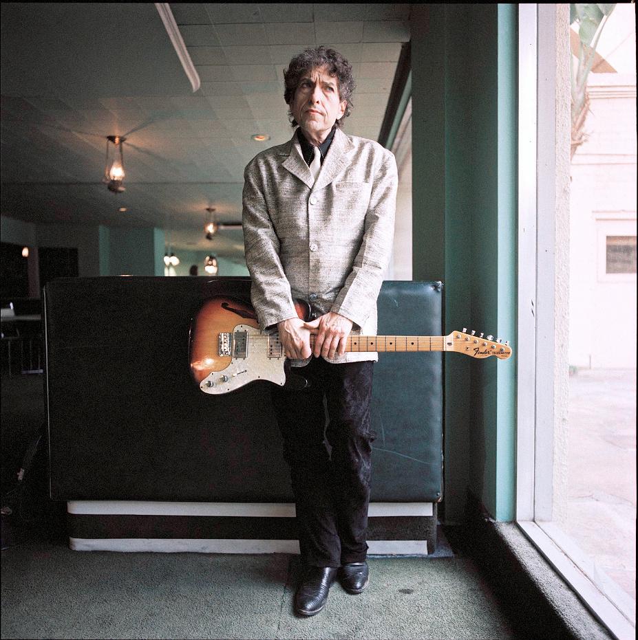 ボブ・ディラン、ギターとポーズ、アンバサダーホテル、ロサンゼルス