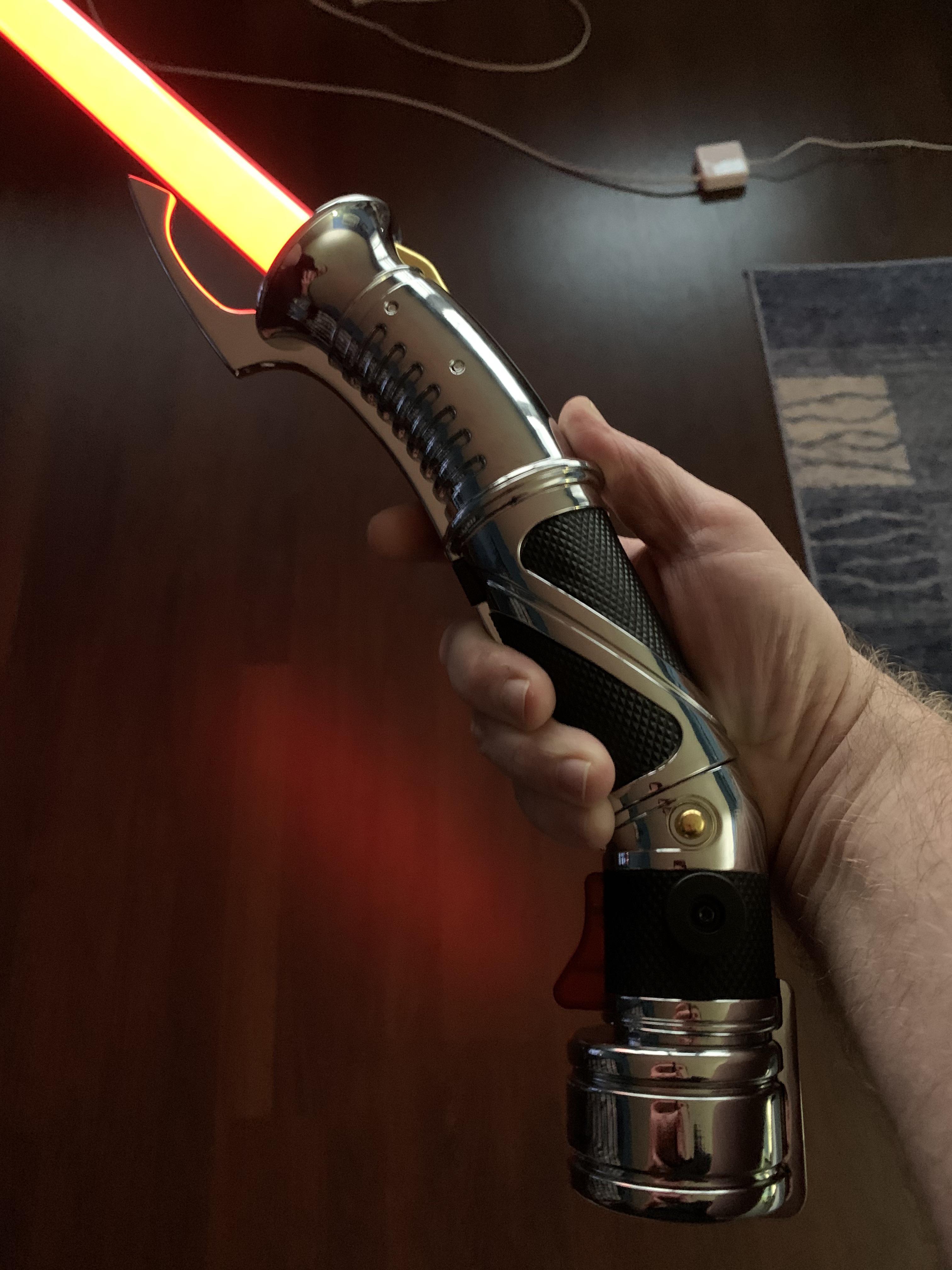 ドゥークー伯爵のライトセーバーはずっと一番好きなんだよね、だから