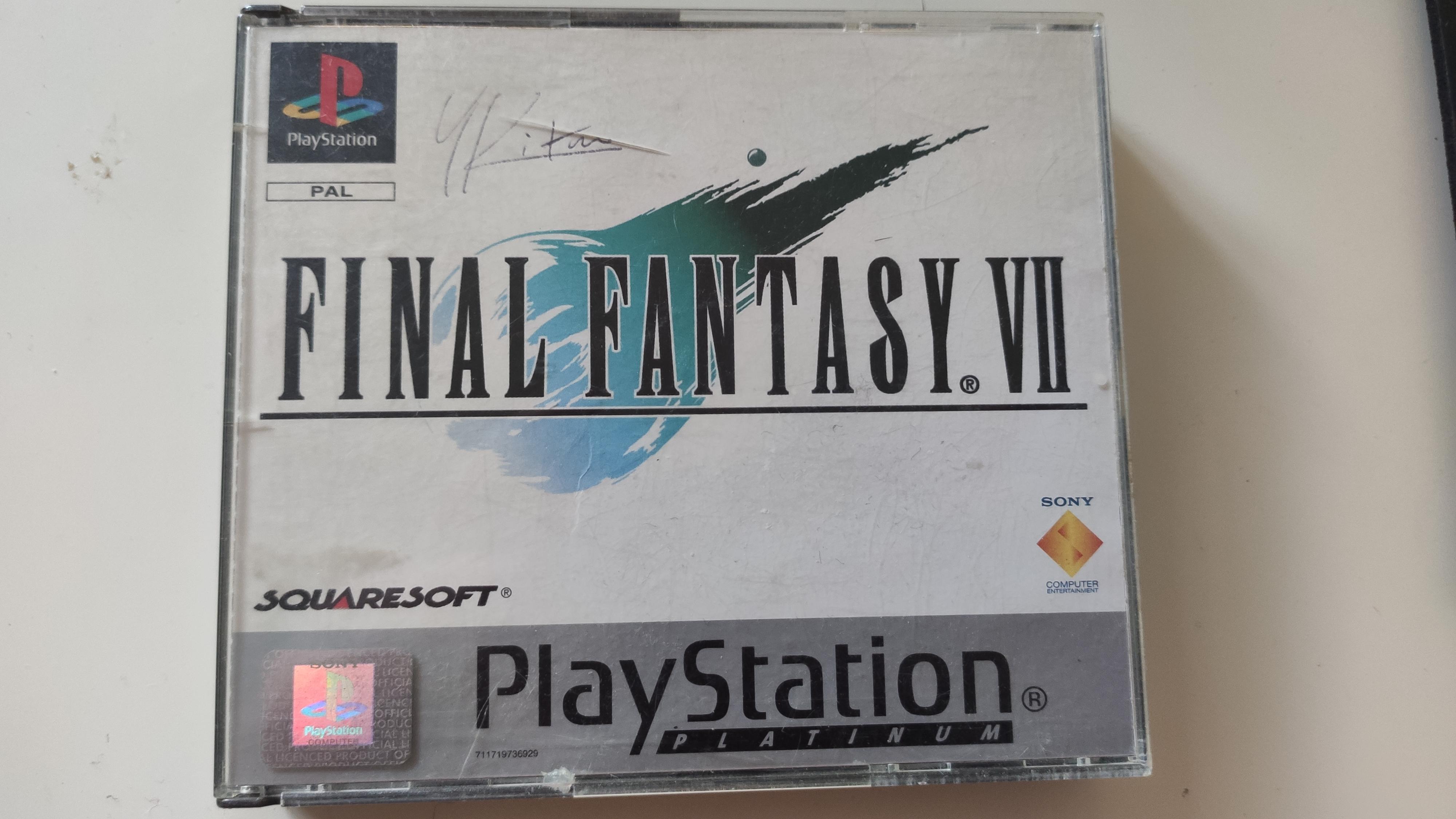 吉良良喜多瀬さんがサインしたファイナルファンタジーVIIをシェアし