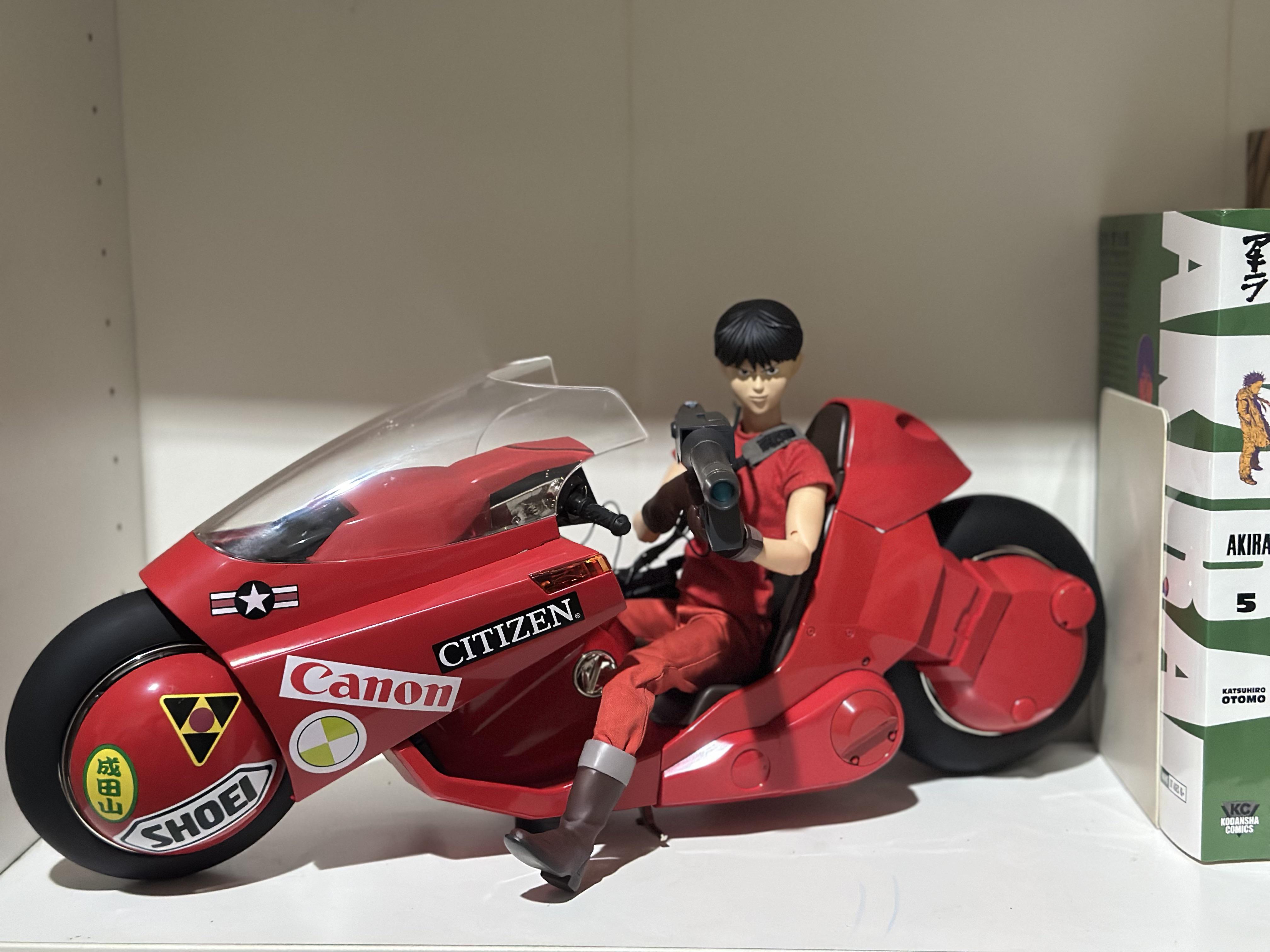 1/6 Kaneda w/ Bike : r/akira