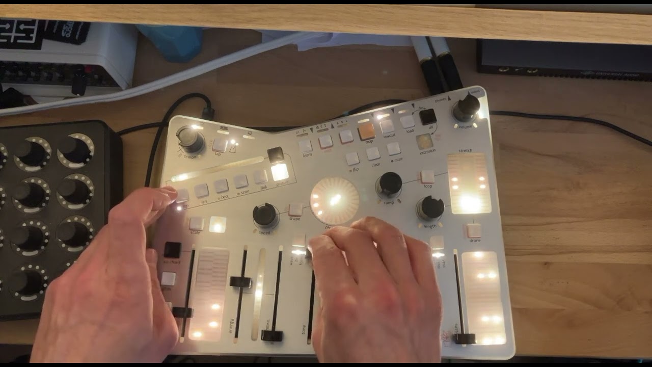 Whimsical Raps Atrium Patch #20 : cascading chords - YouTube