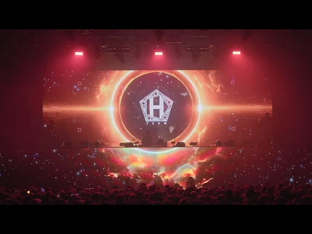 INTO THE SUN, Like A Zombie, GOTTA GETCHA | TEAM H | RIGHT NOW