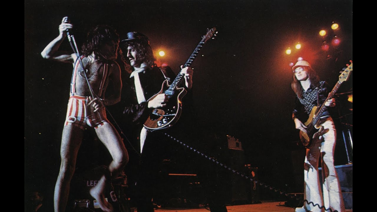 Queen - March 22nd, 1976 - Live in Tokyo (Remastered) - YouTube