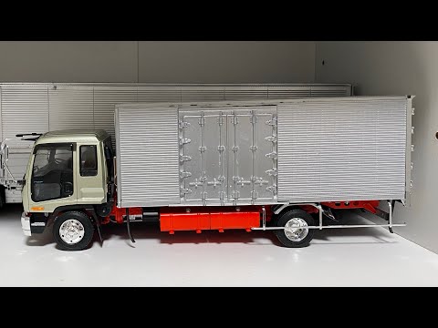 1/32 いすゞフォワード ハイスター冷凍車 - YouTube