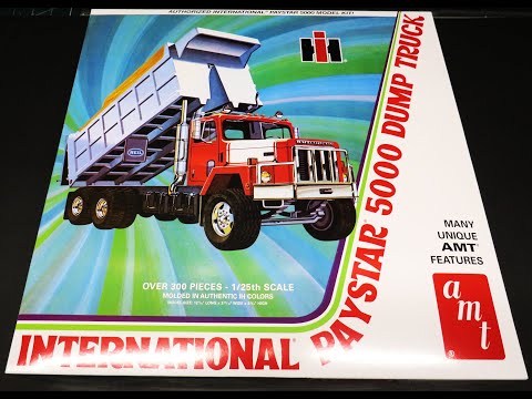 International Paystar 5000 Dump Truck 1/25 Scale Model Plastic Kit