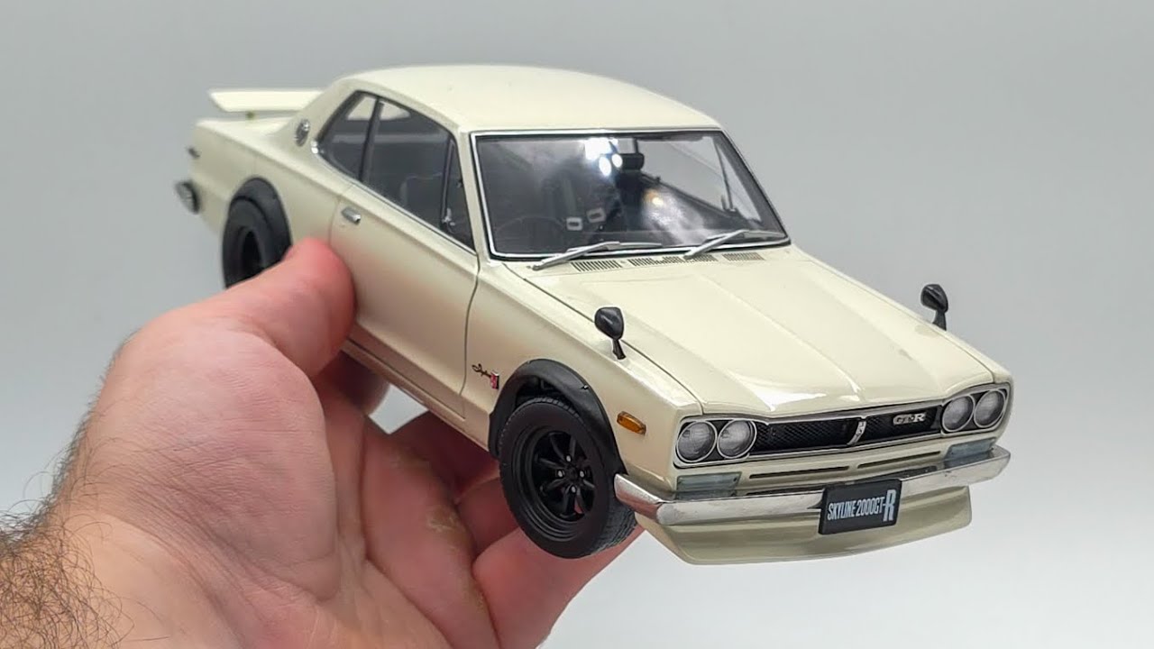 1:18 AUTOart Nissan GT-R (KPGC10 HAKASUKA) By Scale Reviews - YouTube