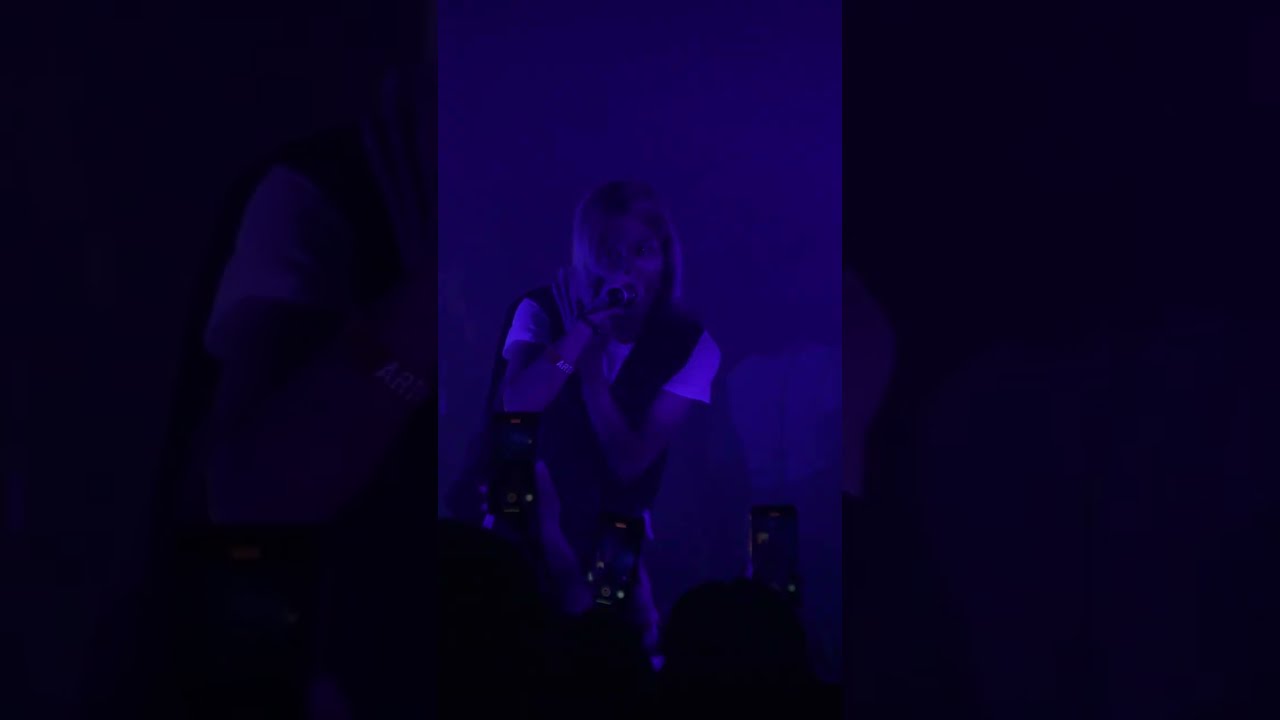 kZm / De-void* - YouTube