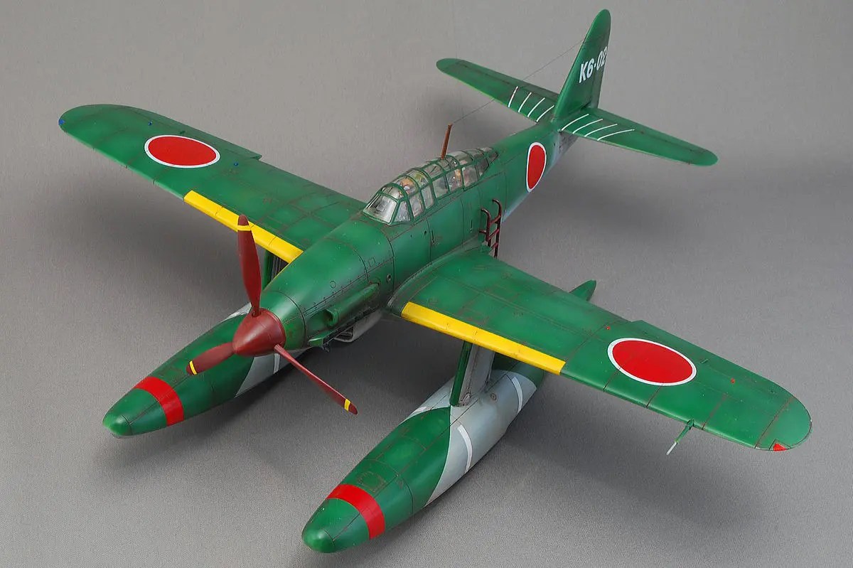 タミヤ1/48日本海軍攻撃機「晴嵐」完成品 タミヤ1/48日本海軍攻撃機