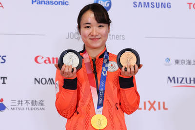 伊藤美誠の軌跡 | 写真素材・ストックフォトのアフロ