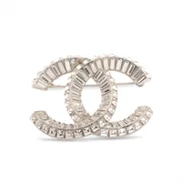 シャネル ココマーク F23V ブローチ GP×ラインストーン シルバー