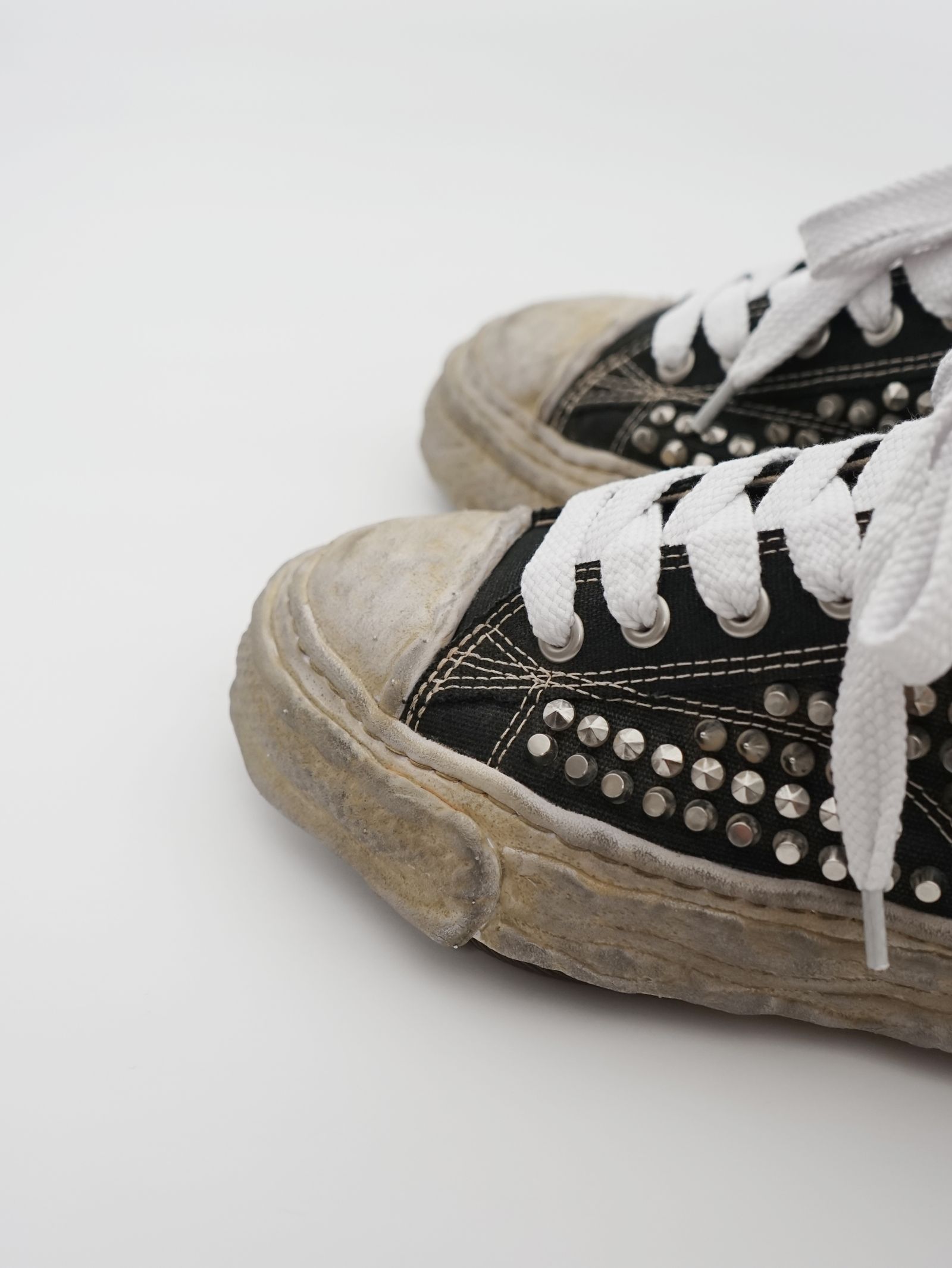 Maison MIHARA YASUHIRO - オリジナルソール スタッズスニーカー